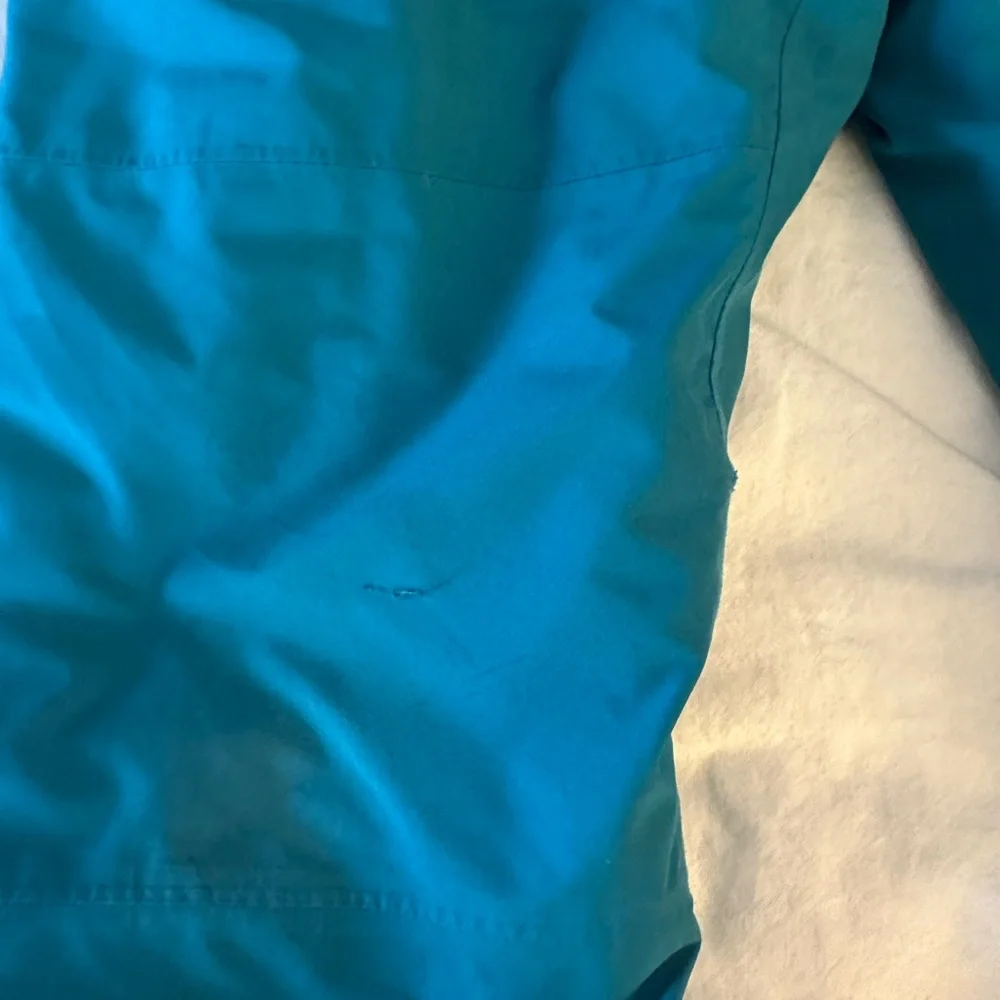 Patagonia Snow-pile snow suit 5T. Used/play condition. - Picture 7 of 11